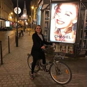 Meet your Posher, Danielle